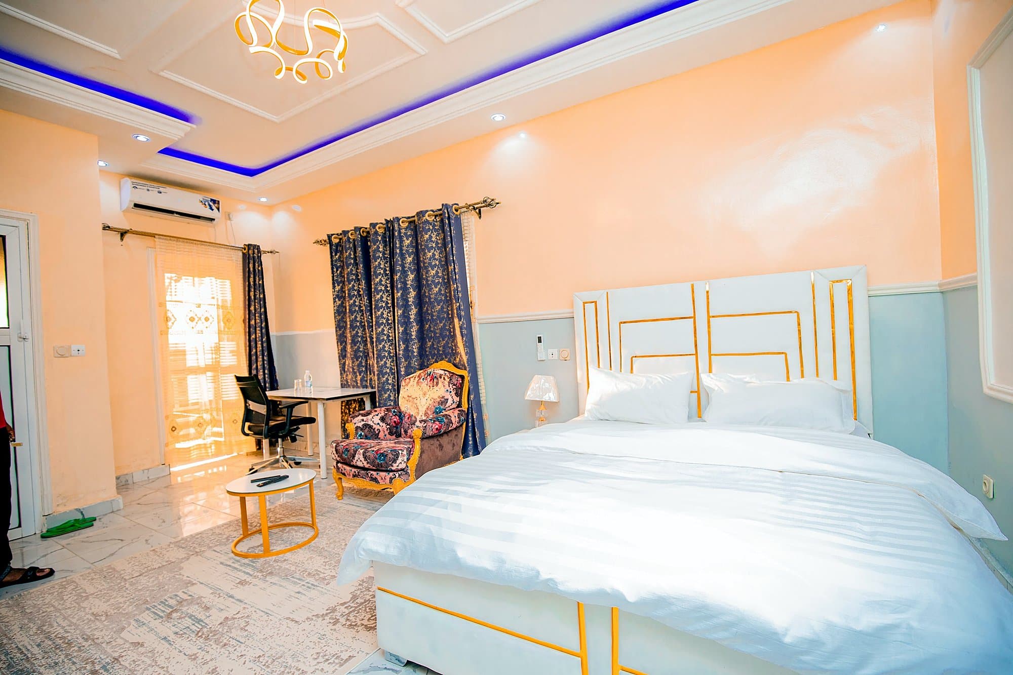 Chambres & Suites élégantes – Complexe Shalome Hôtel
